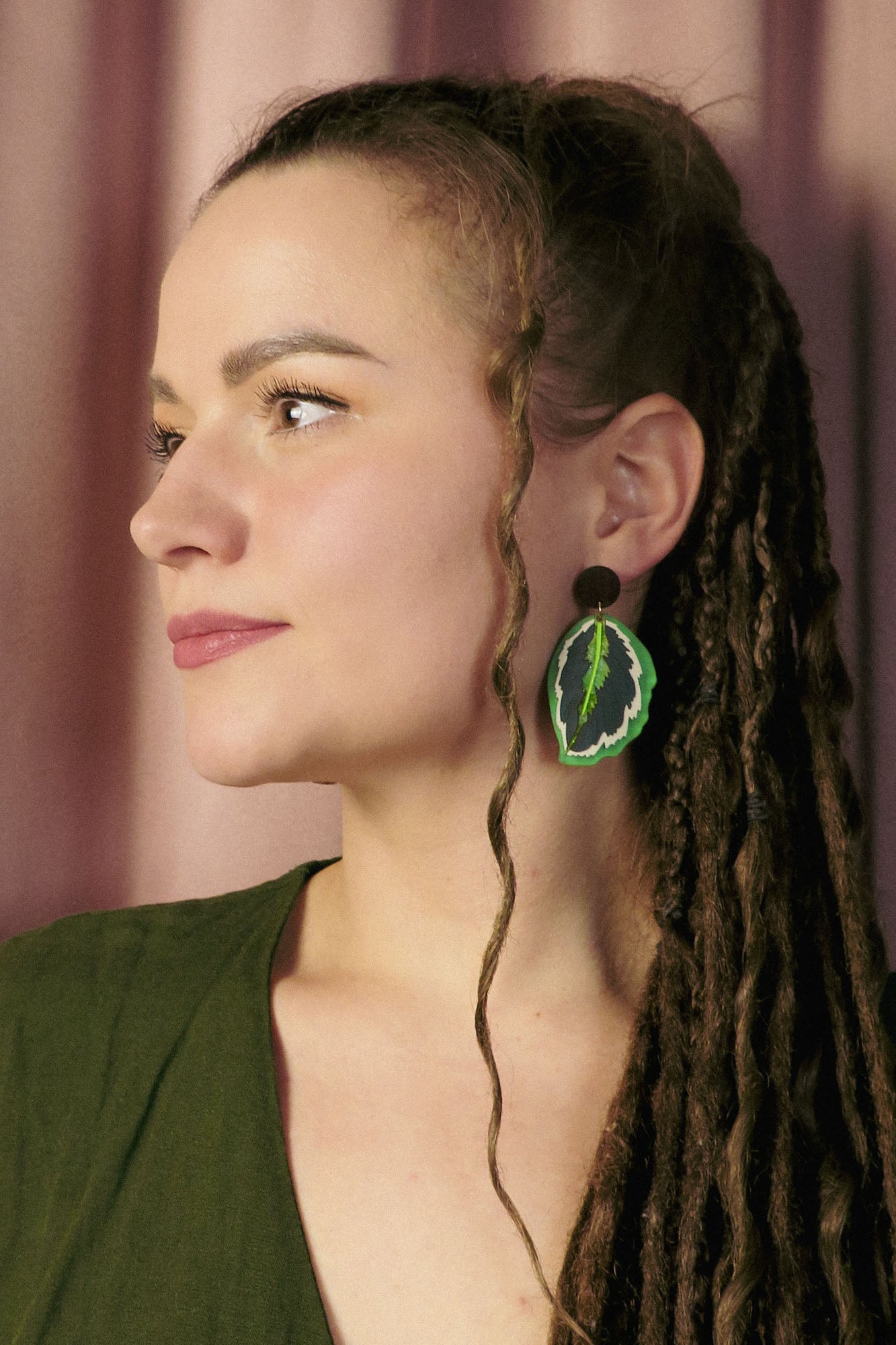 Calathea Medallion Earrings - Green - DORUZOVA