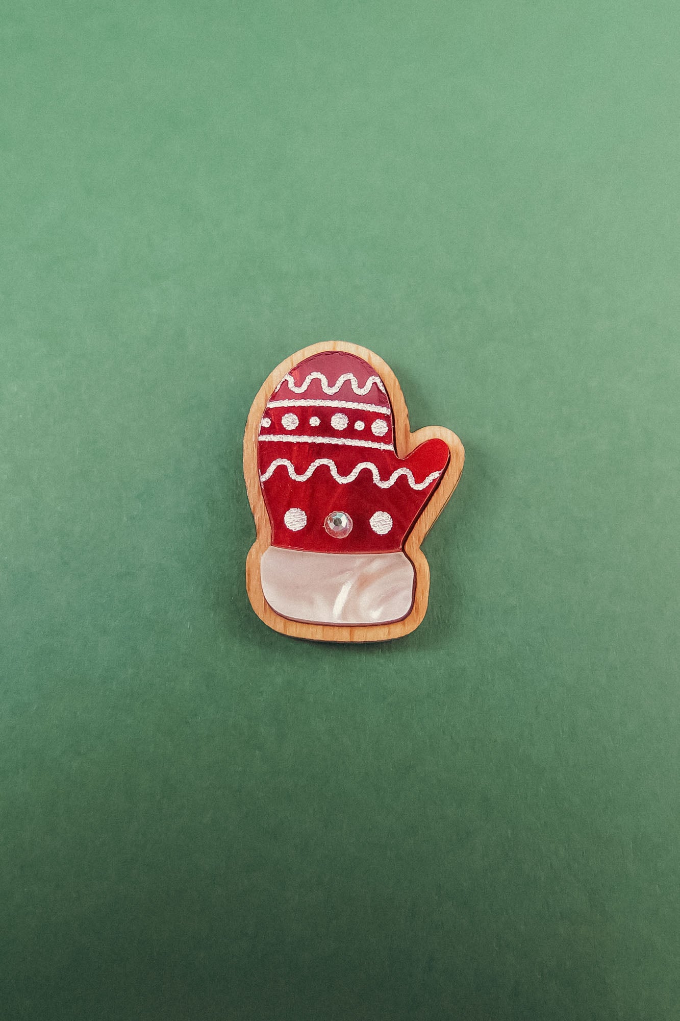 Christmas Mitten Pin - DORUZOVA